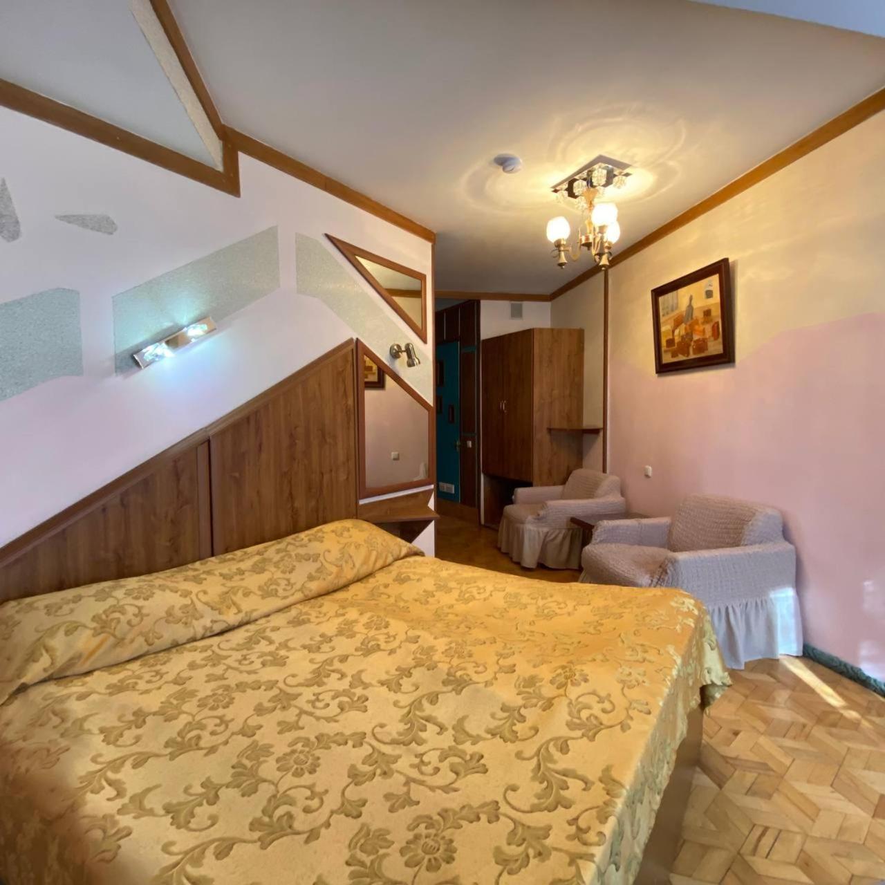 Дом Писателей Цахкадзора Hotel Eksteriør billede