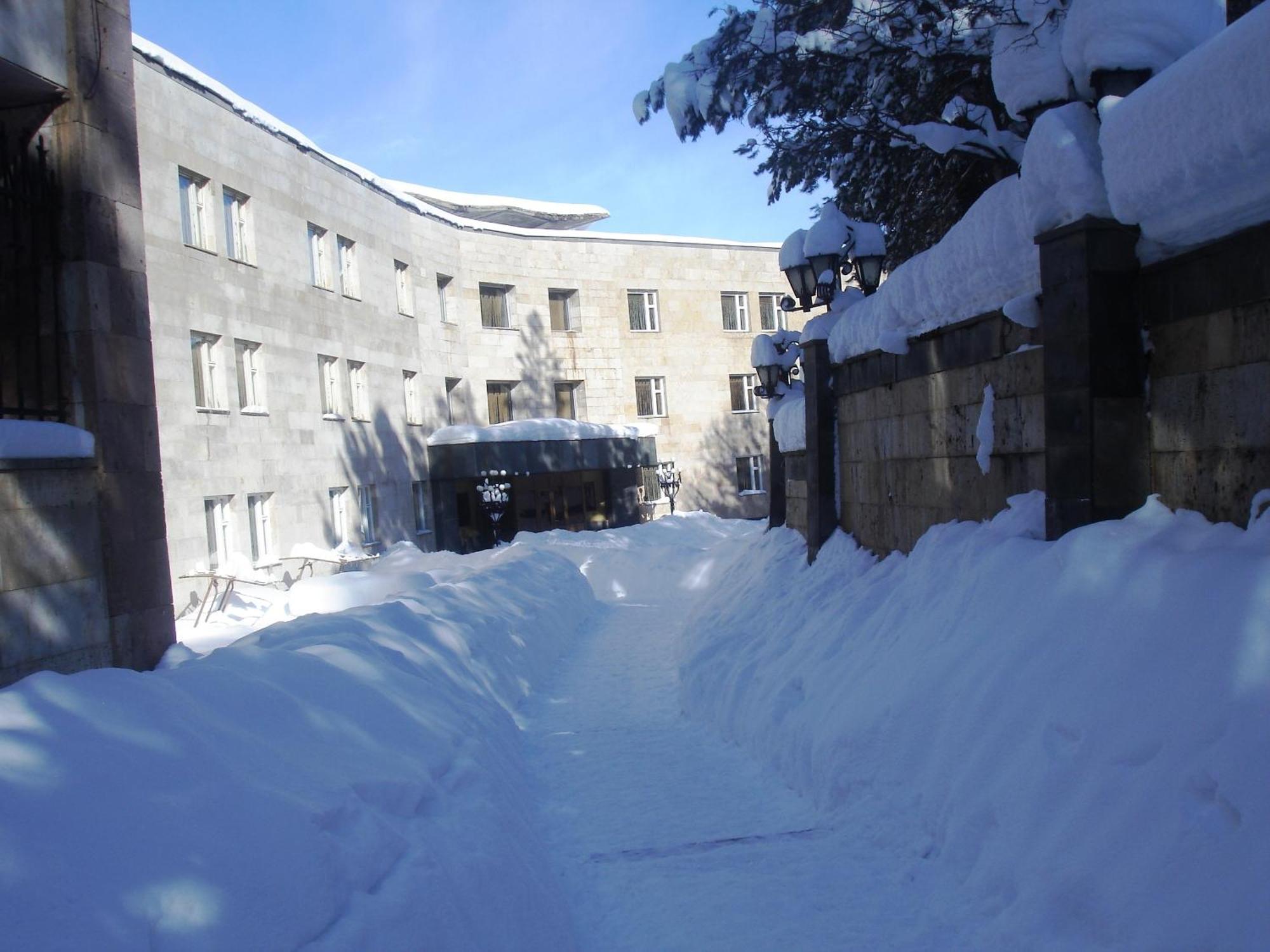 Дом Писателей Цахкадзора Hotel Eksteriør billede
